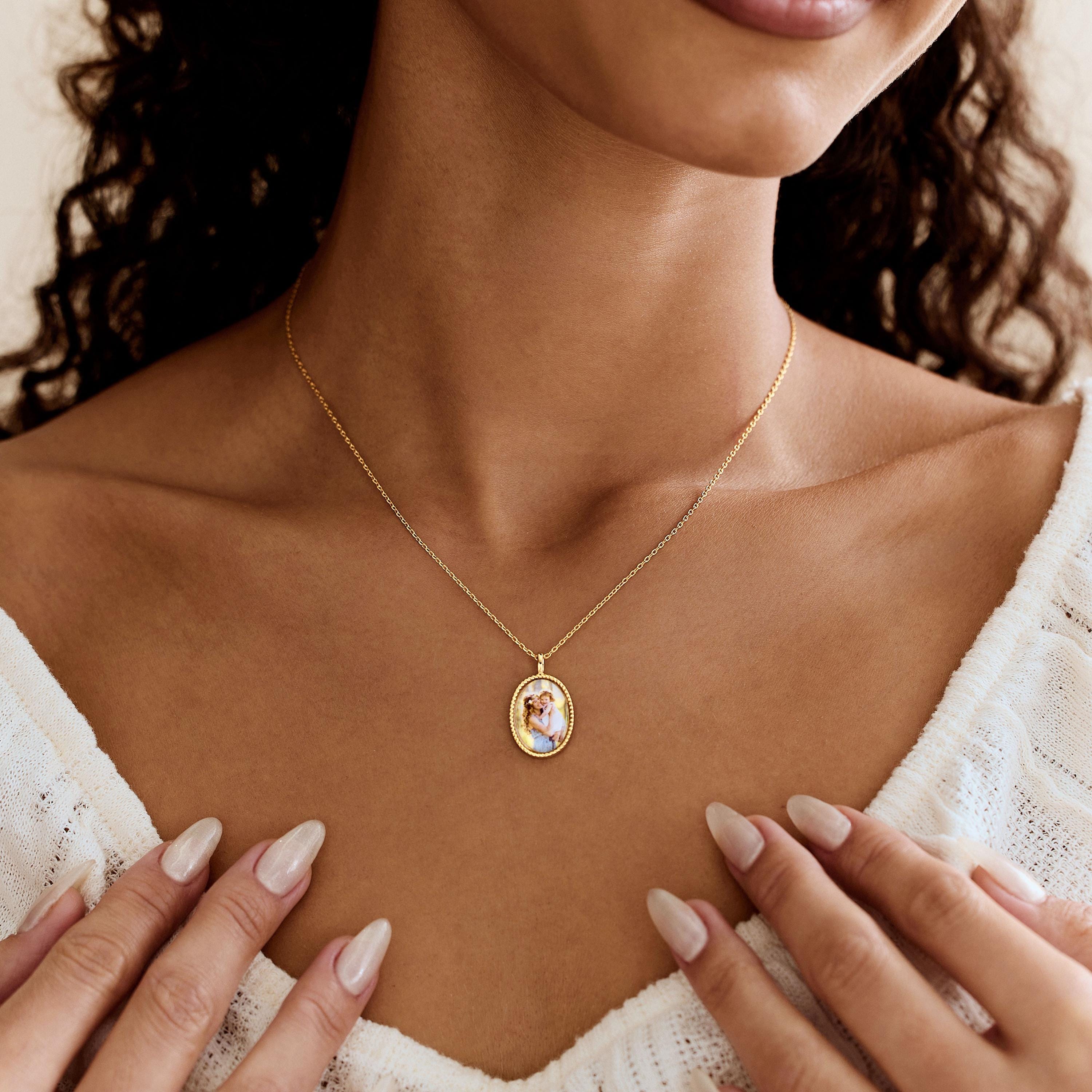 Personalized Oval Photo Necklace with Engraved Picture