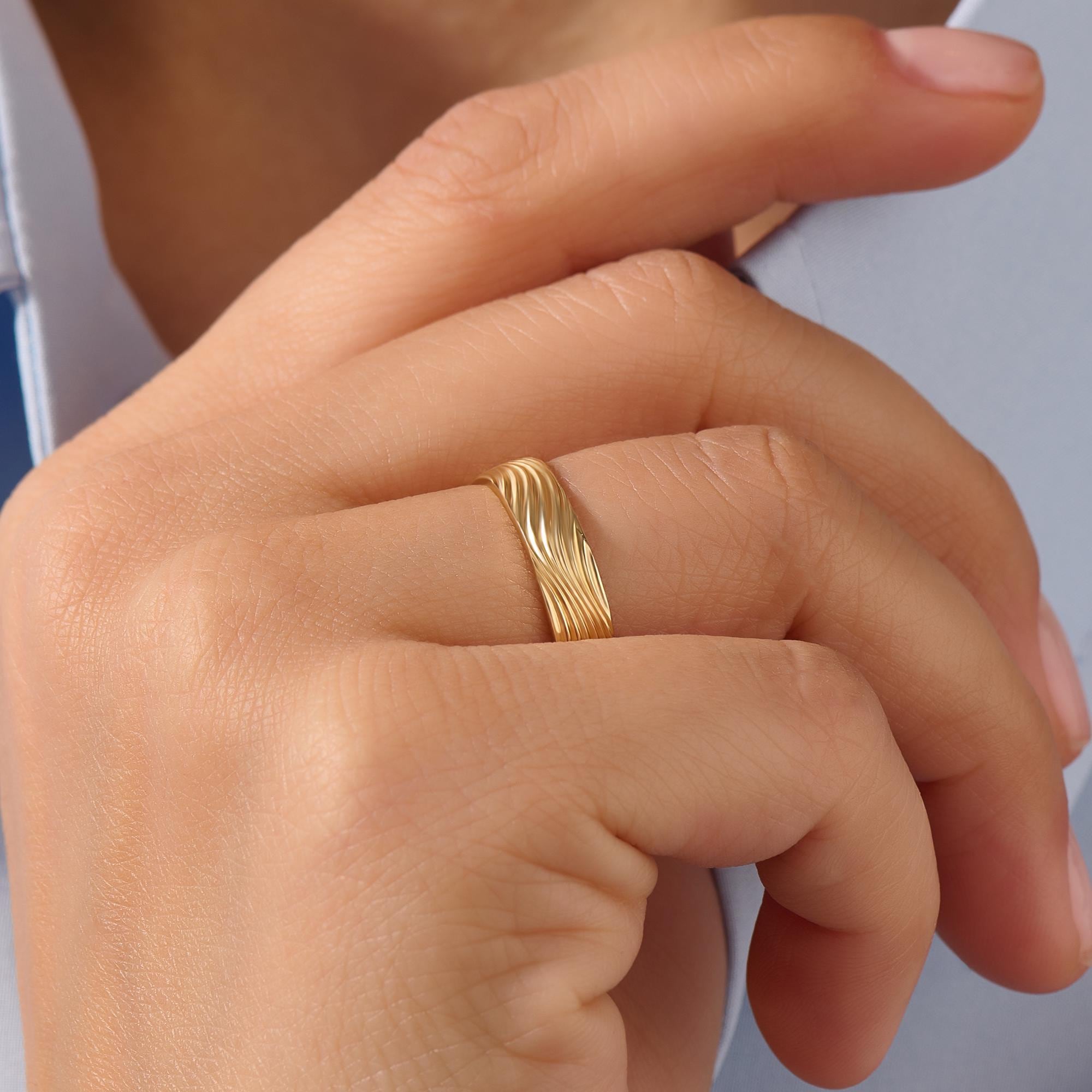 14K Solid Gold Wave Wedding Band for Men and Women