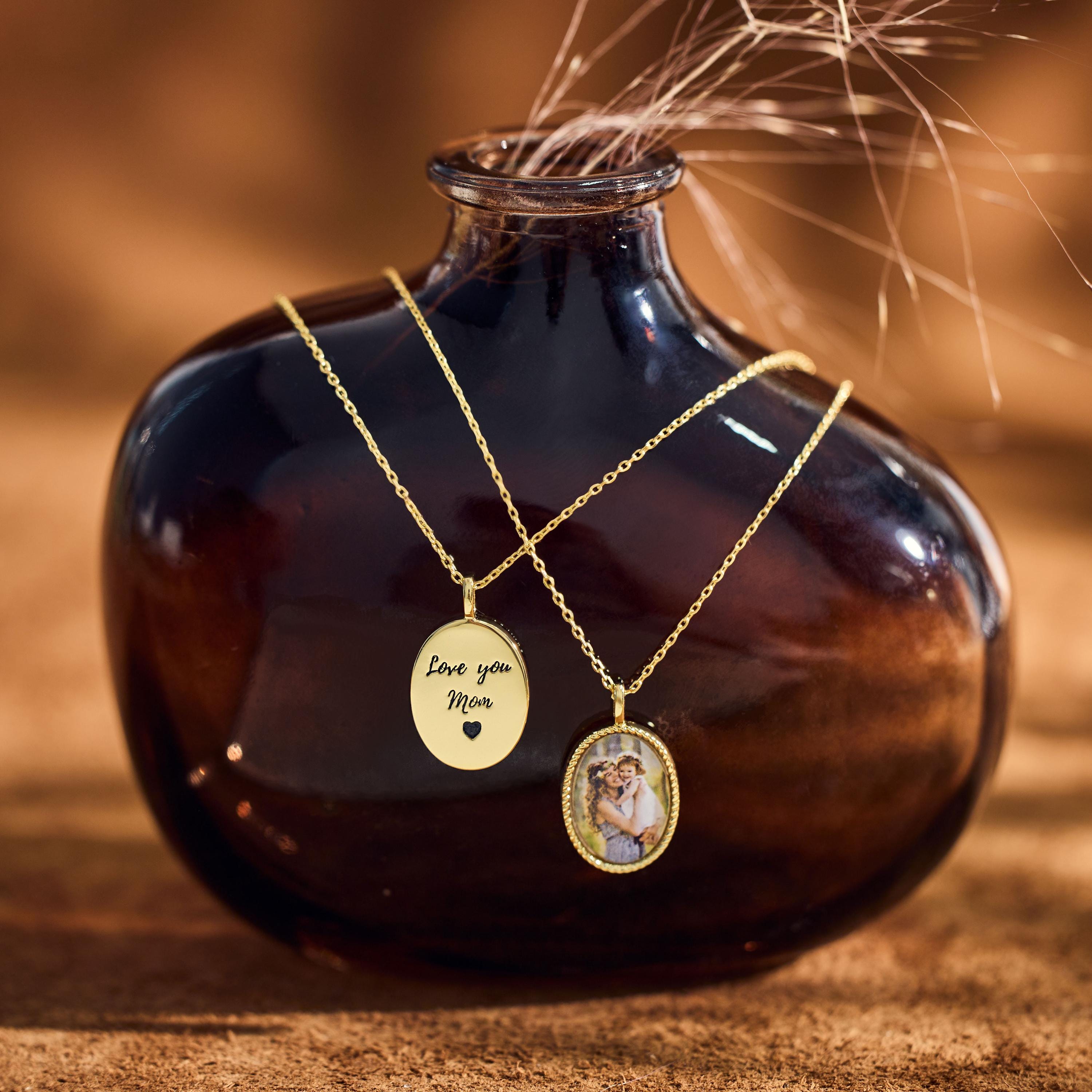 Personalized Oval Photo Necklace with Engraved Picture