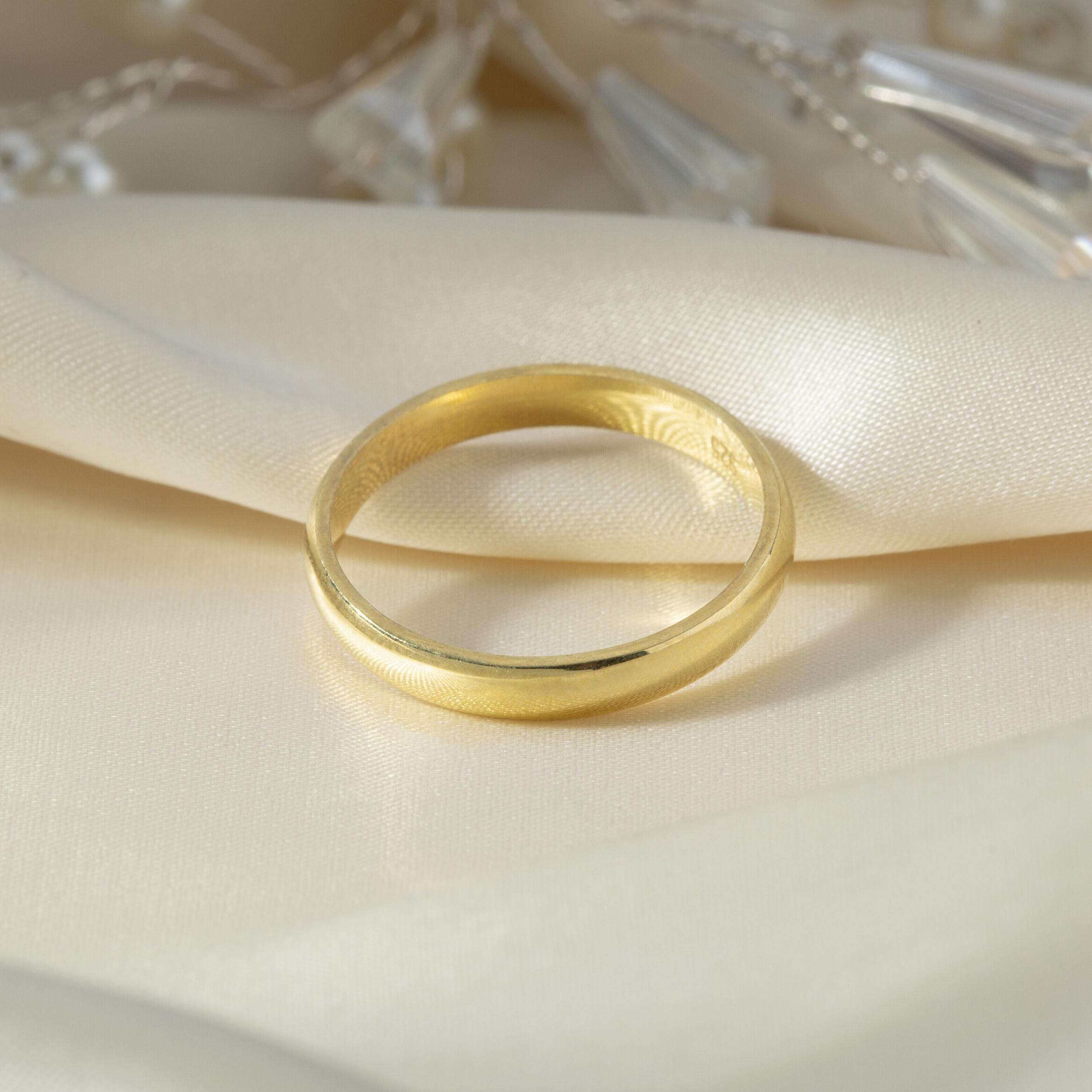 His and Hers Wedding Bands Set in 14K Yellow Gold Vermeil