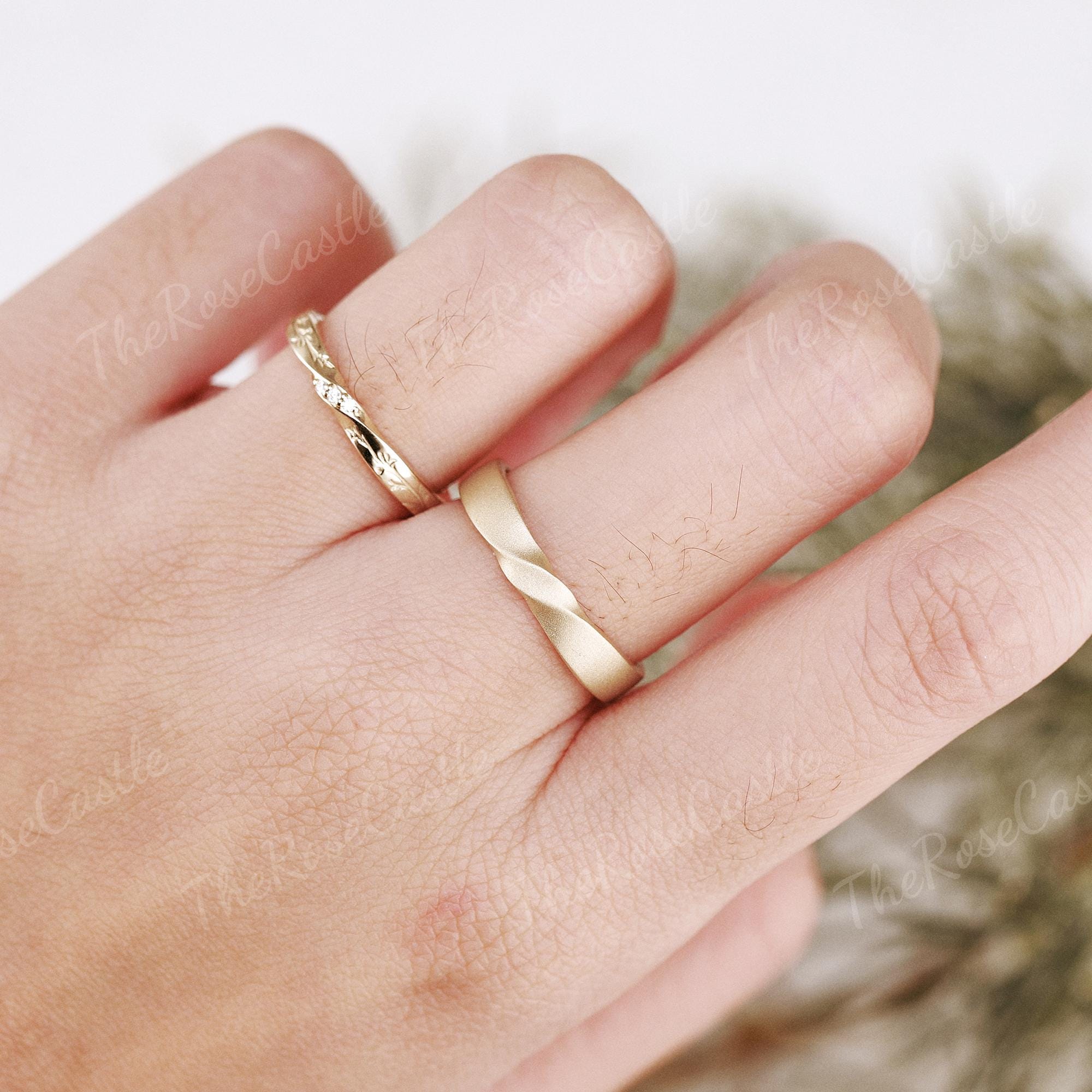 14K Solid Gold Leaf Engraved Moissanite Couple Wedding Band Set
