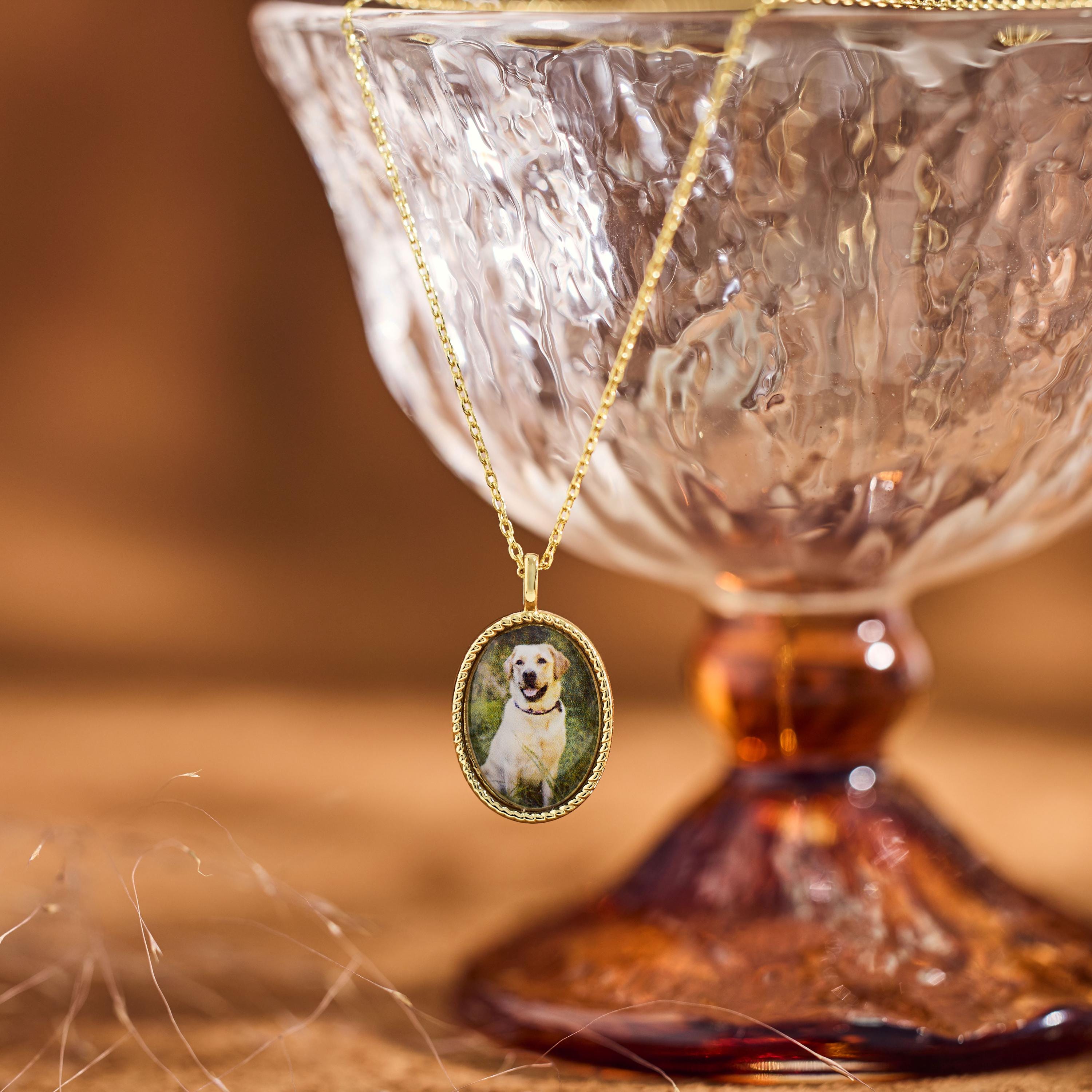Personalized Oval Photo Necklace with Engraved Picture