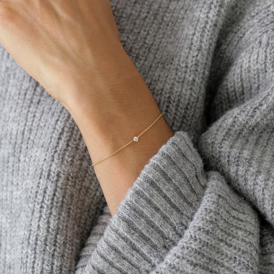 Dainty Single Stone Bracelet in 925 Sterling Silver