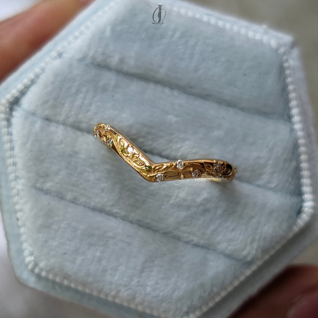 Chevron Leaf Moissanite Wedding Band in Solid Gold with Vine Engraving