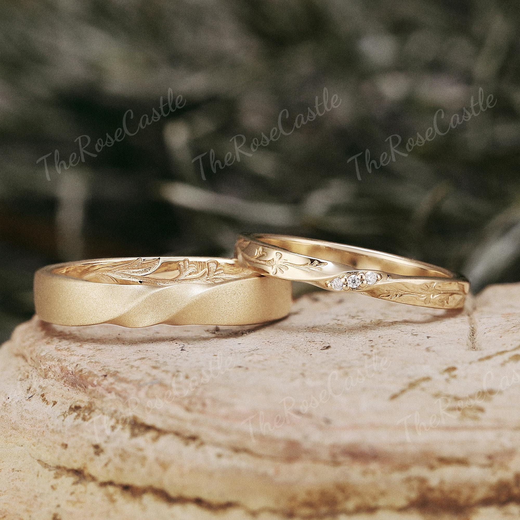14K Solid Gold Leaf Engraved Moissanite Couple Wedding Band Set