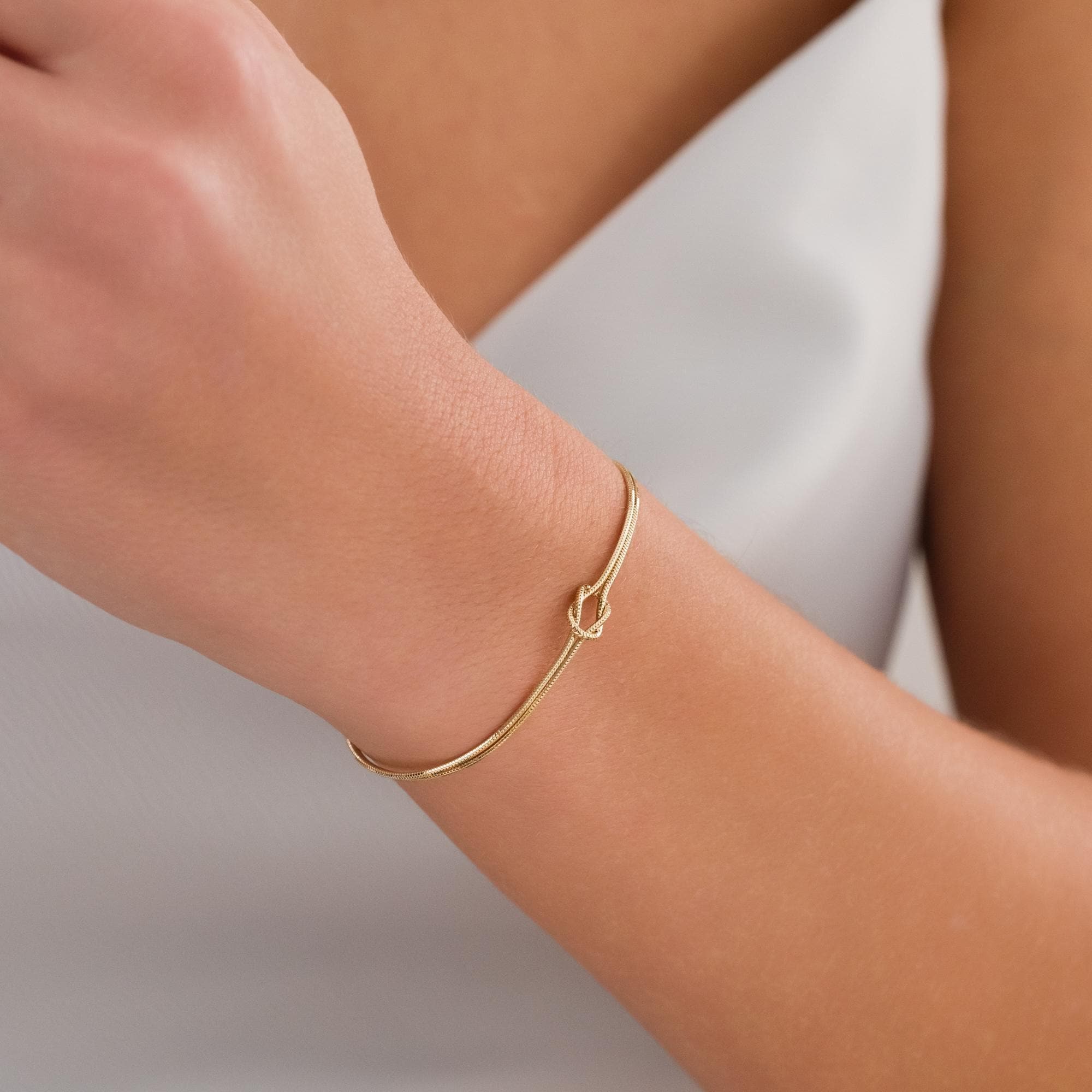 14K Gold Knot Bracelet with Herringbone Rope Chain