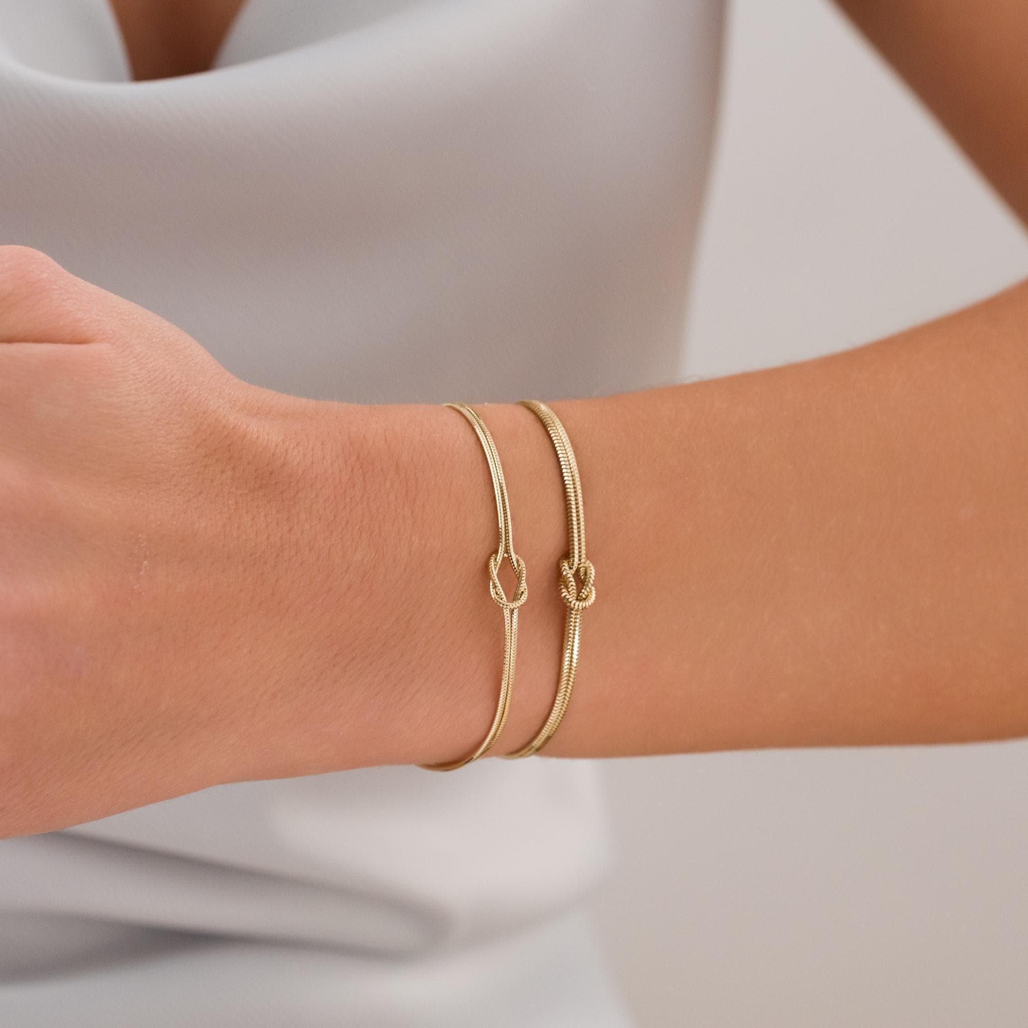 14K Gold Knot Bracelet with Herringbone Rope Chain