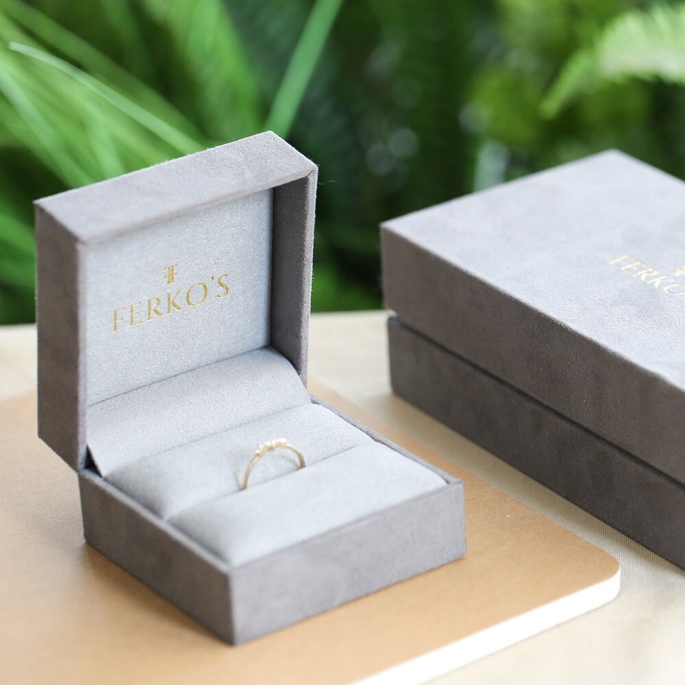 14K Gold Curb Link Chain Necklace with Bezel Set Solitaire Diamond