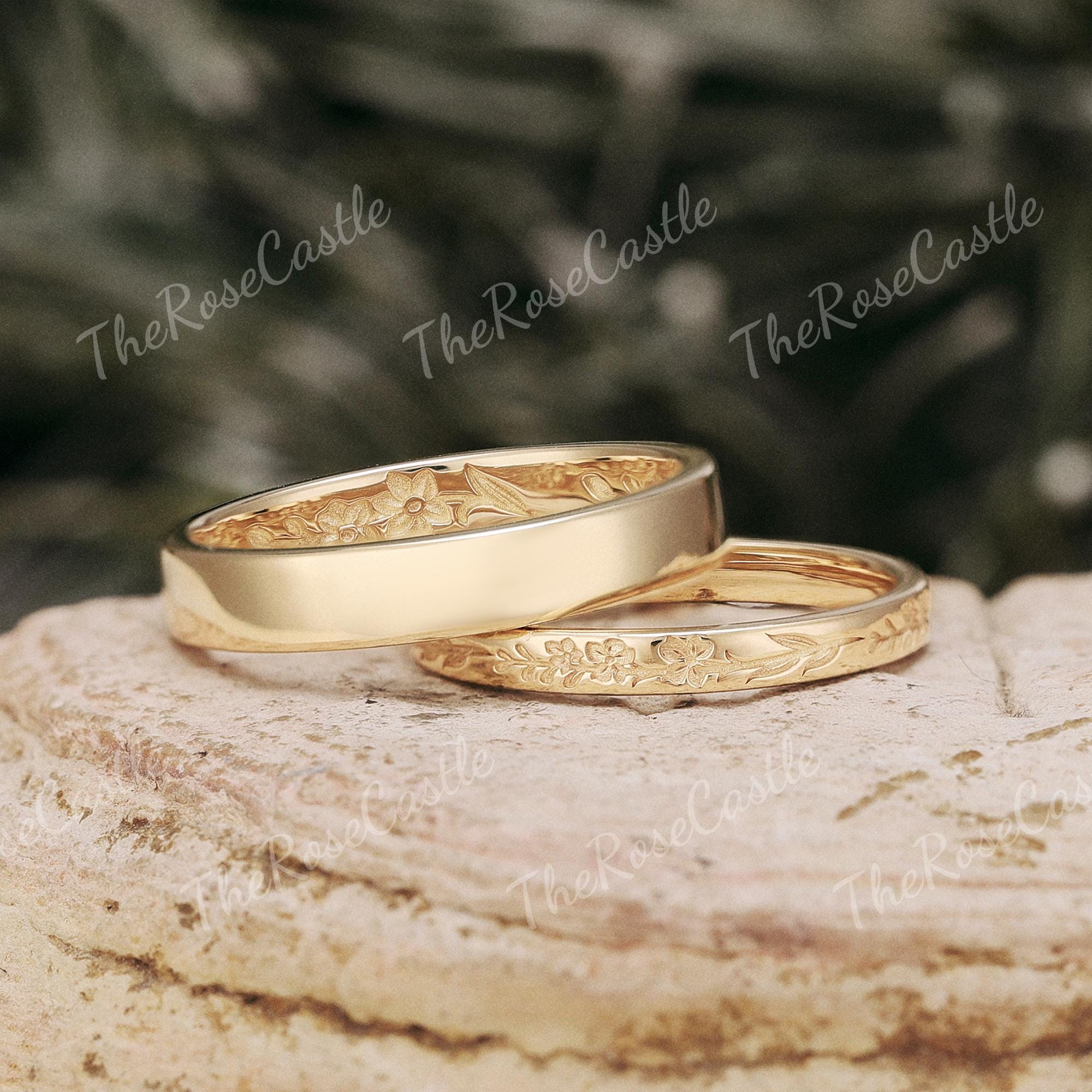 Engraved Floral Wedding Band Set for Couples