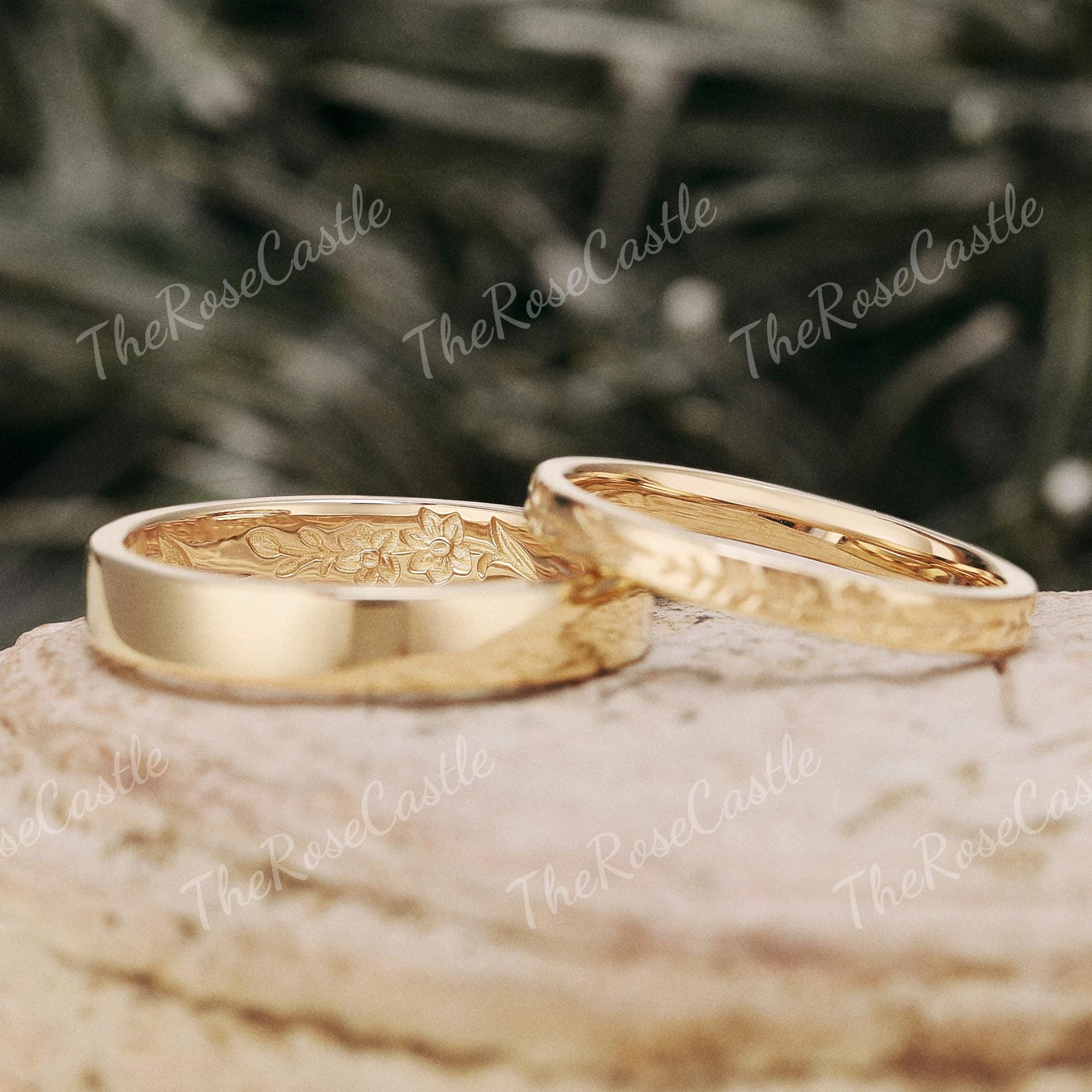 Engraved Floral Wedding Band Set for Couples