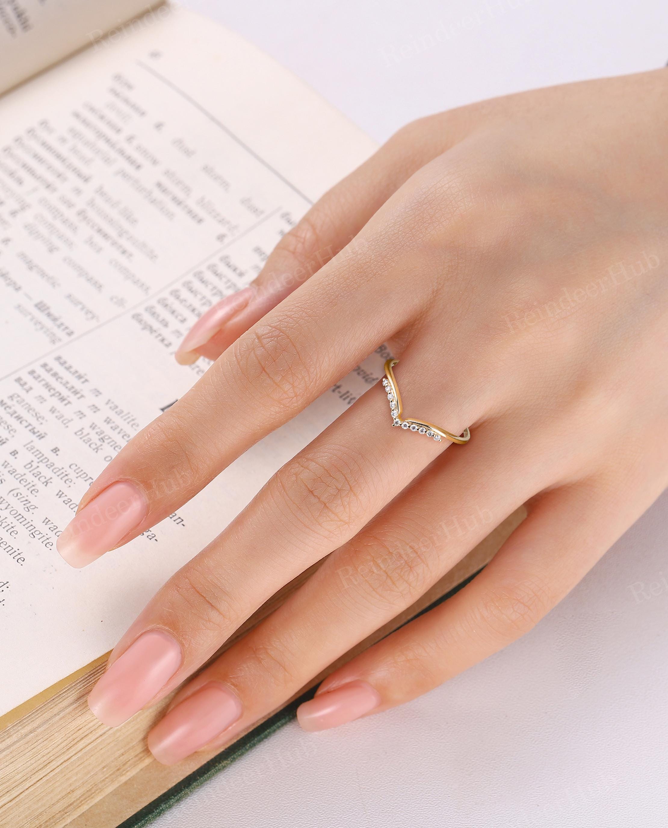 Vintage Curved Moissanite and Diamond Wedding Band in 14K Gold
