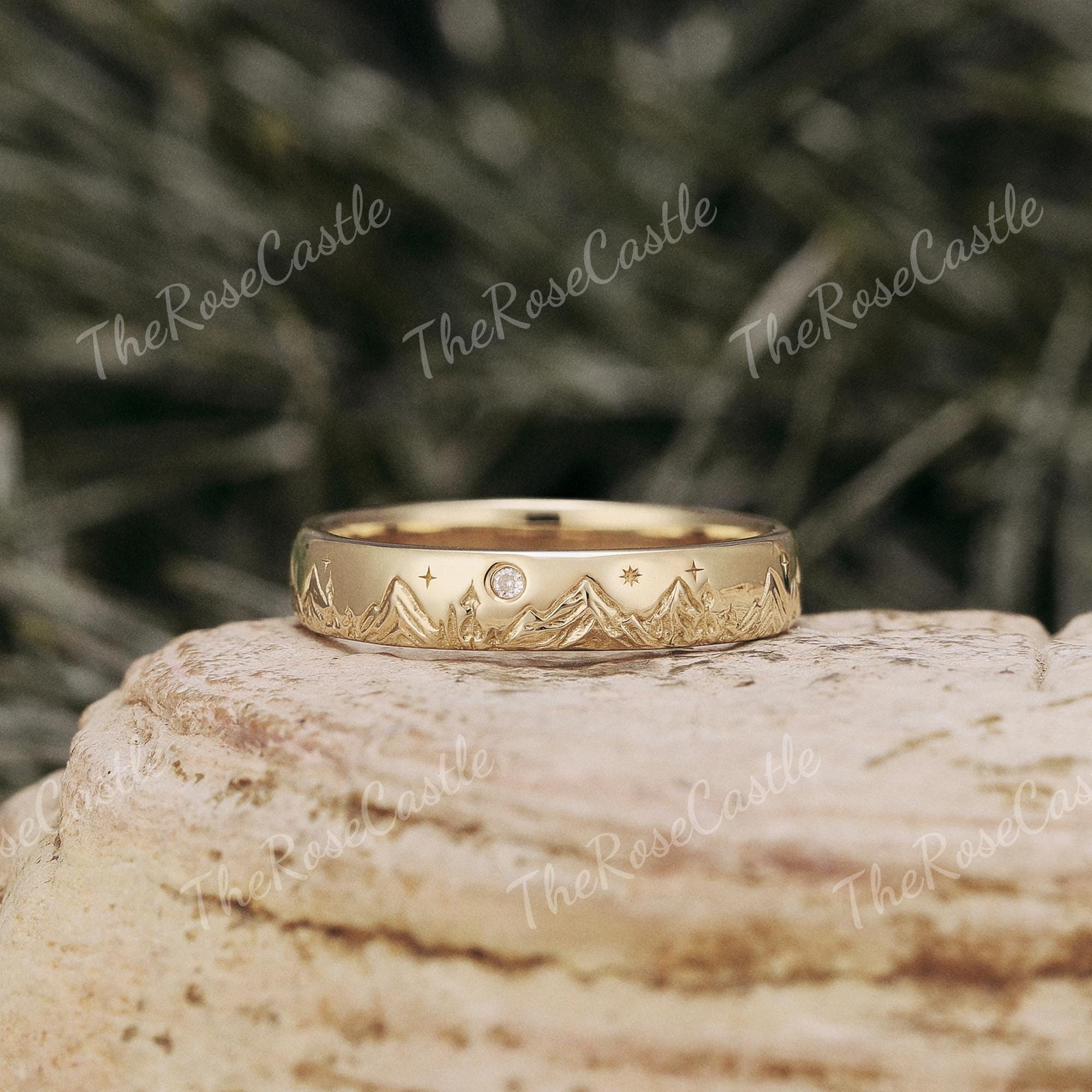 Mountain Wedding Ring Set in Gold with Moissanite