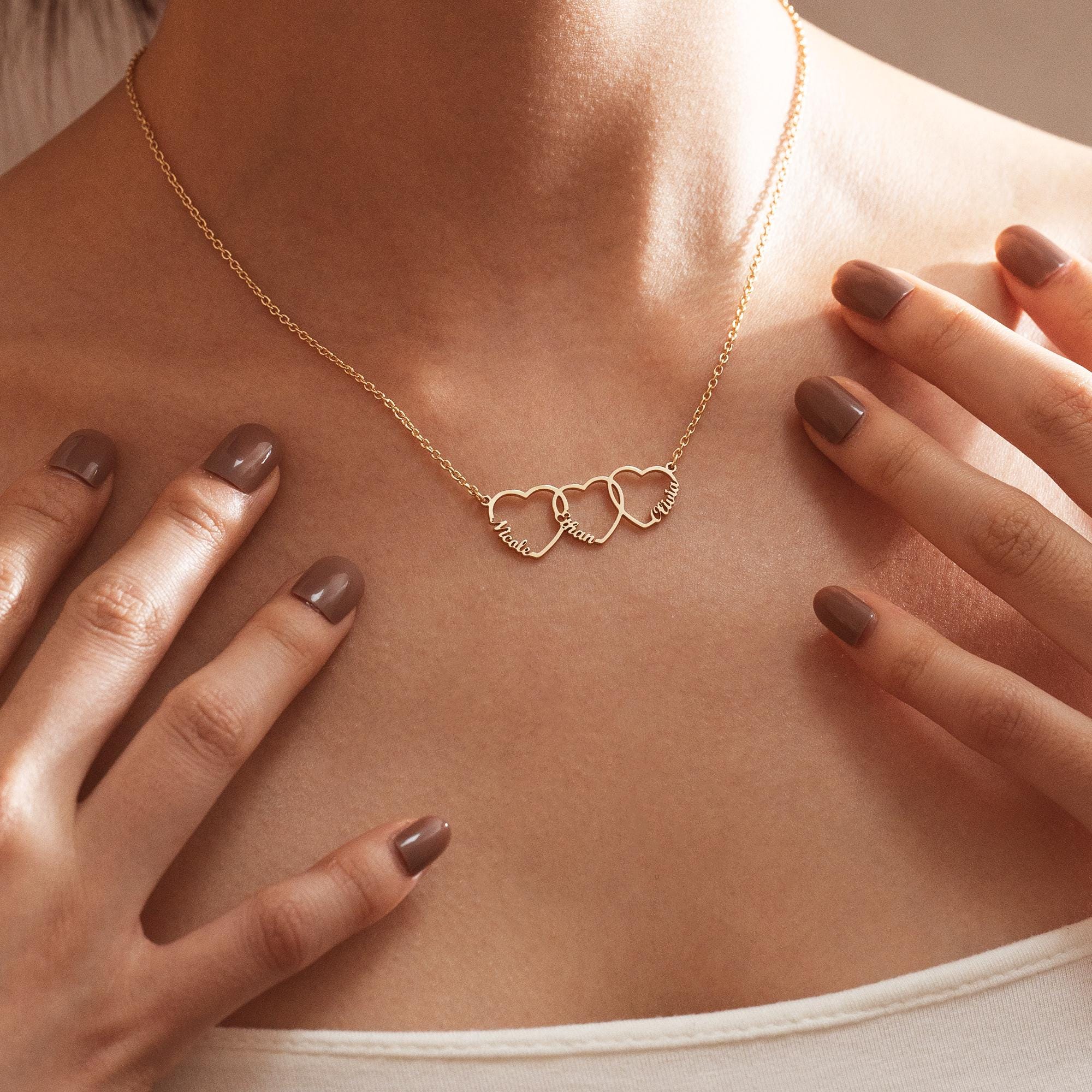 Family Name Necklace with Hearts for Mom