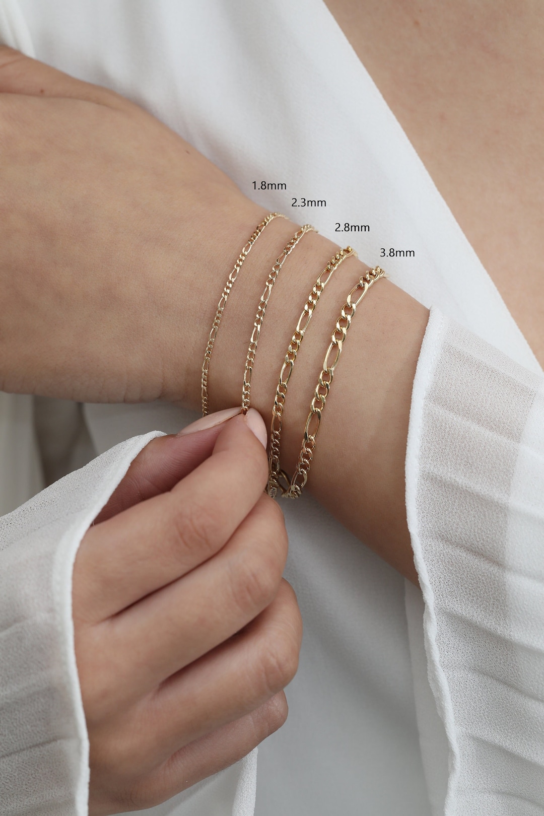 14K Solid Gold Figaro Chain Bracelet in Yellow or White Gold